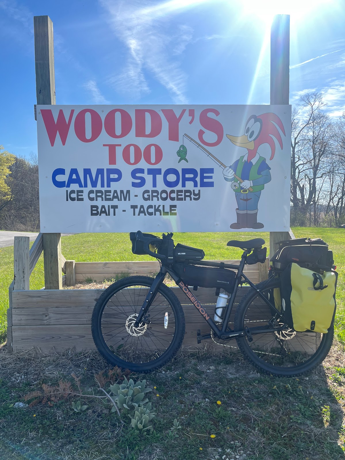 Woodys Camp and Bait