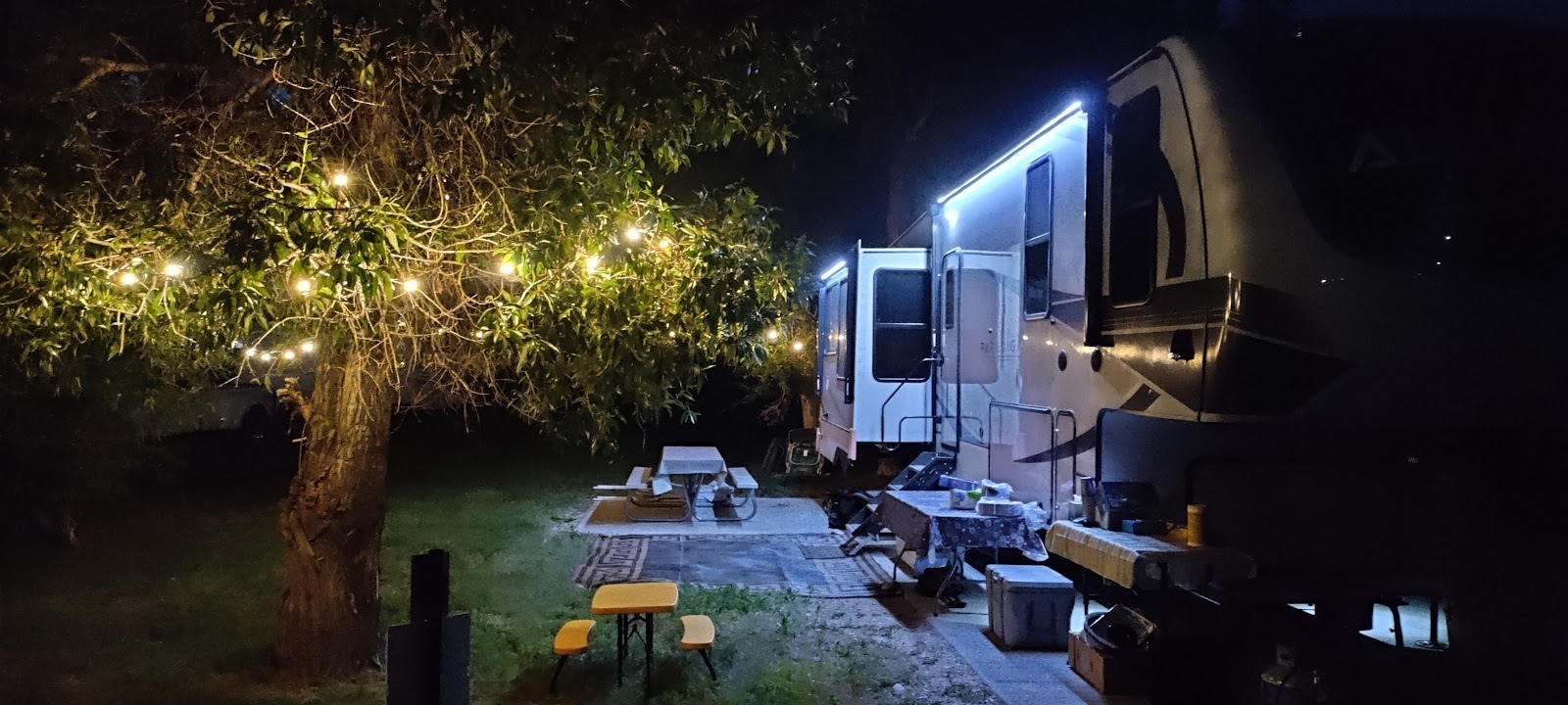 Yellowstone Lakeside RV Park and Campground