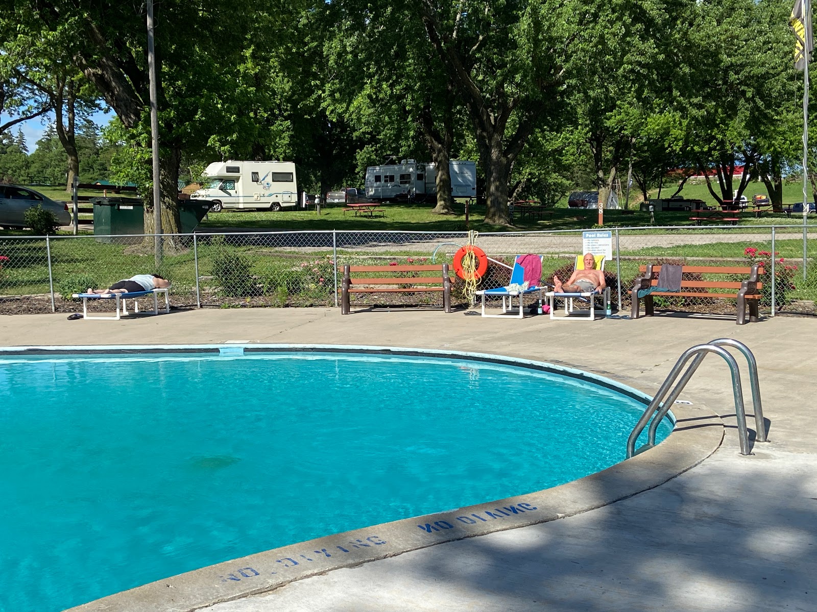 Sleepy Hollow RV Park & Campground