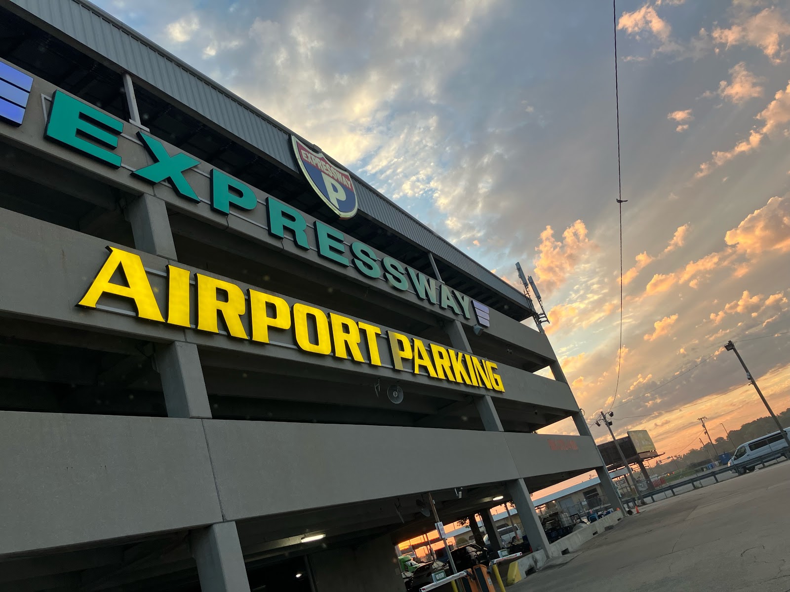 Expressway Airport Parking