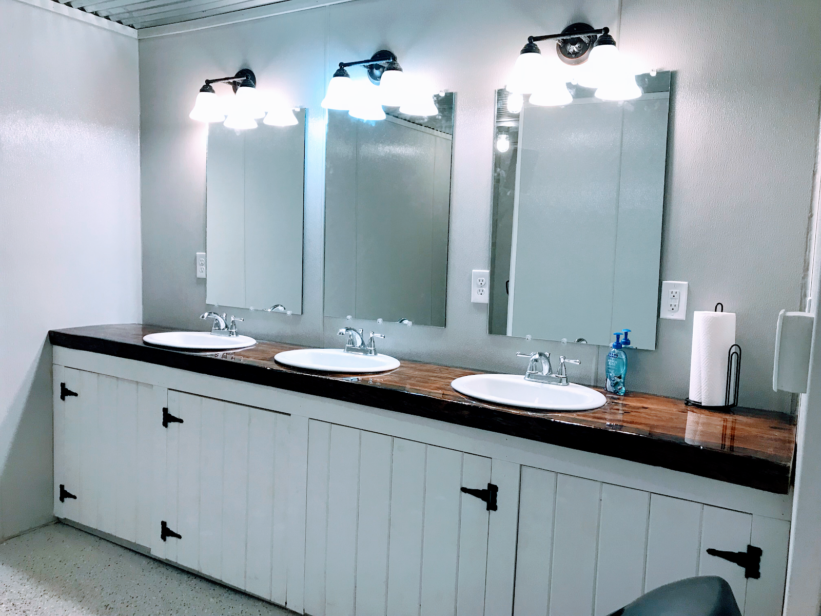 Lone Mountain River Front Camping