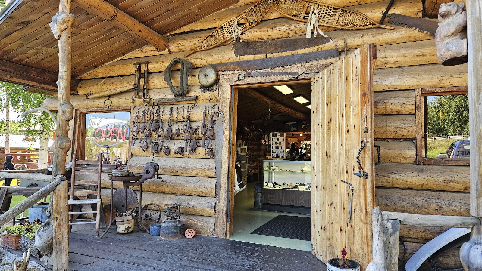 Tatlanika Gift Shop and Campground