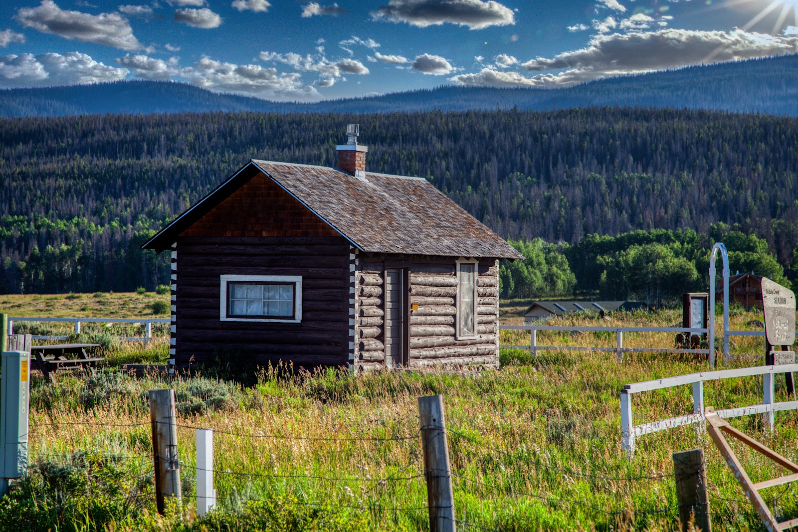 Grizzly Creek Guard Station