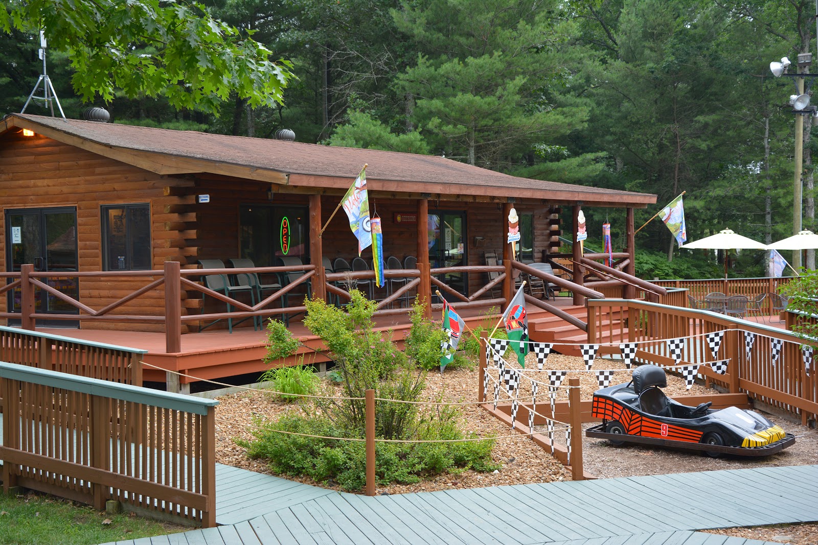 Hill and Hollow Campground