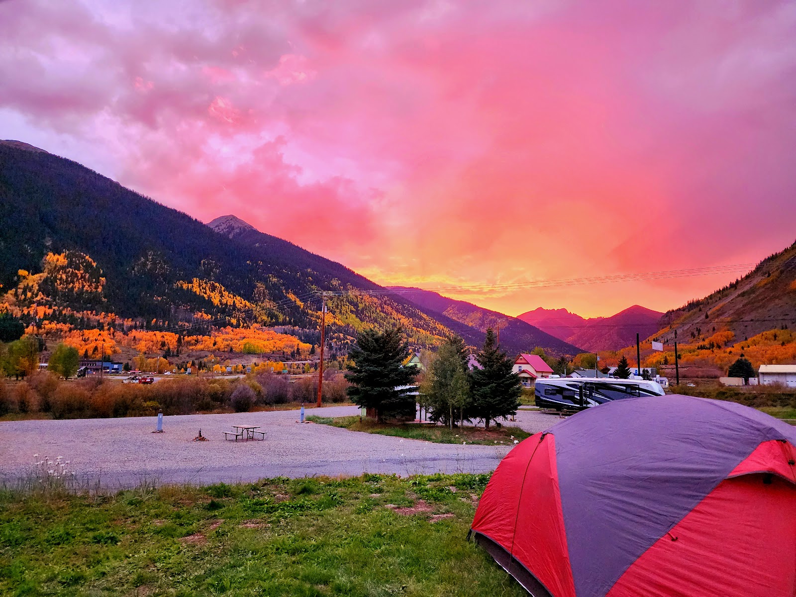 Red Mountain Motel, RV Park