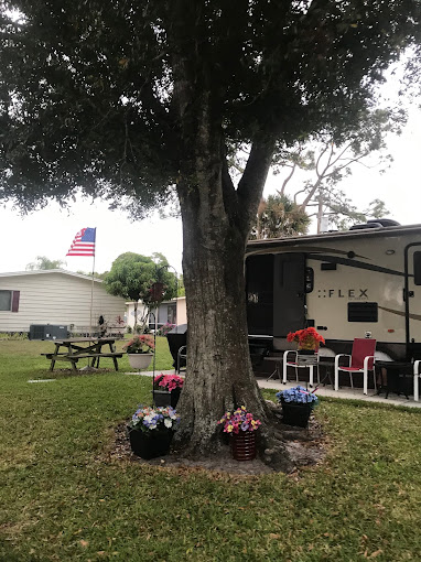 Hearthside Grove Luxury Motorcoach Resort