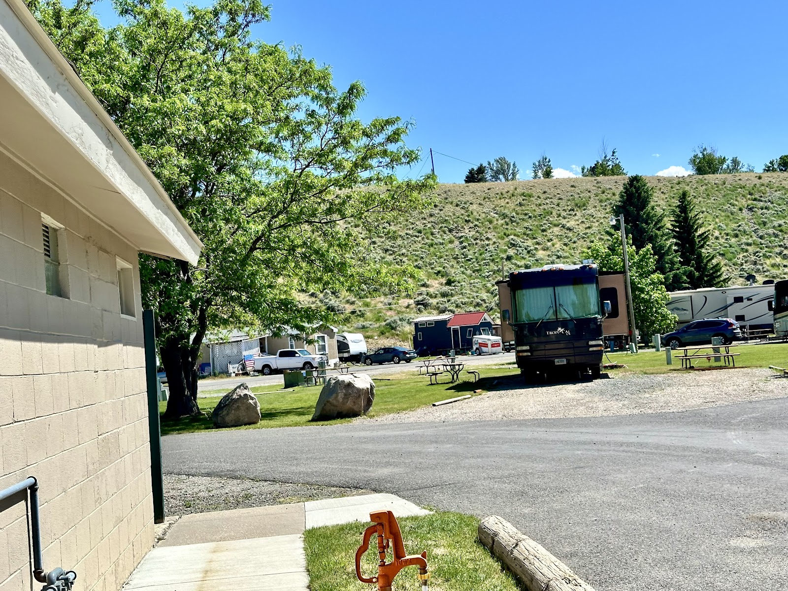 Parkway Village & RV Campground