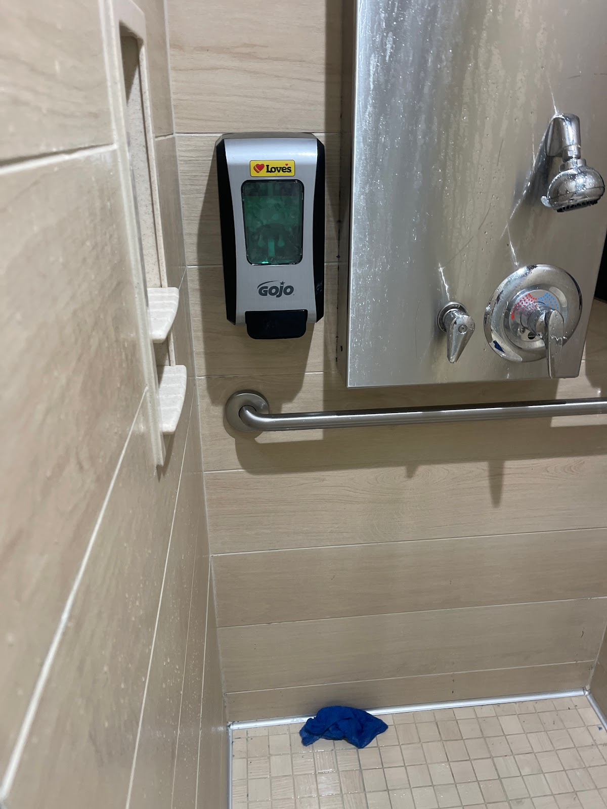 Love’s RV Hookup – Cotulla