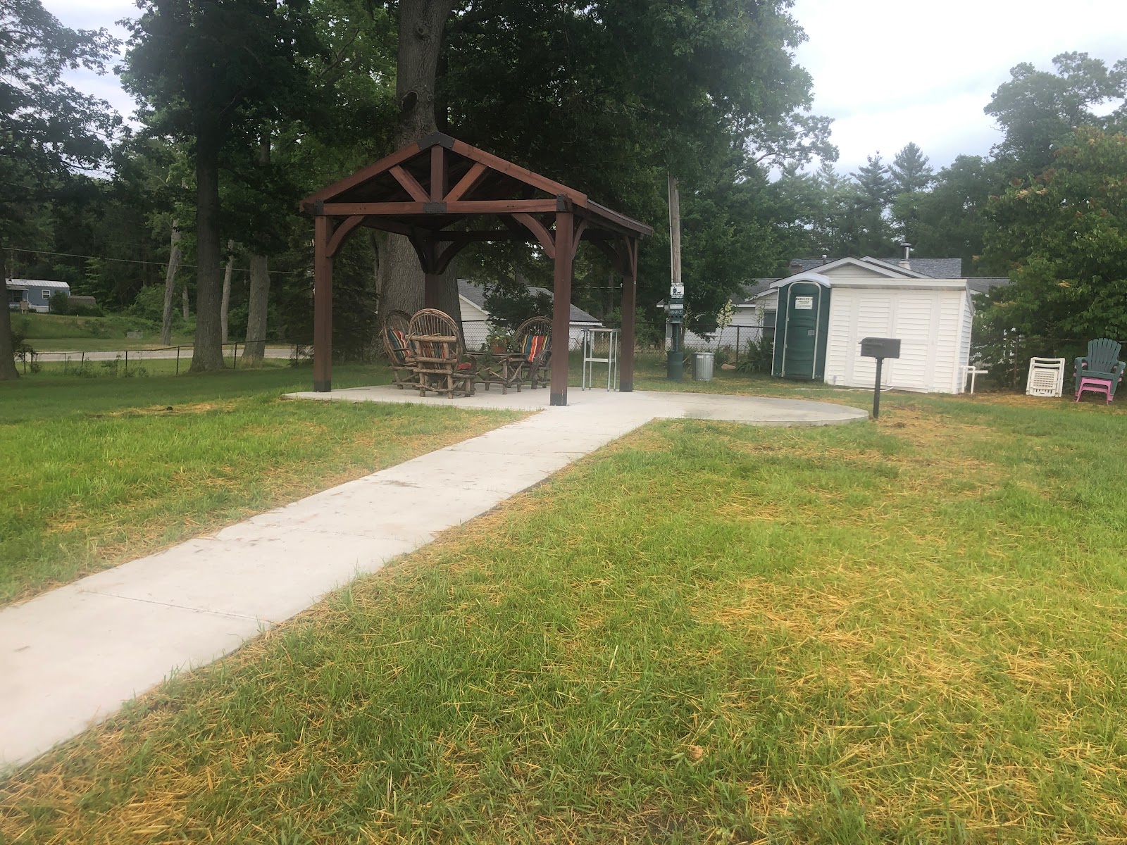 Hess Lake RV & Mobile Home Park