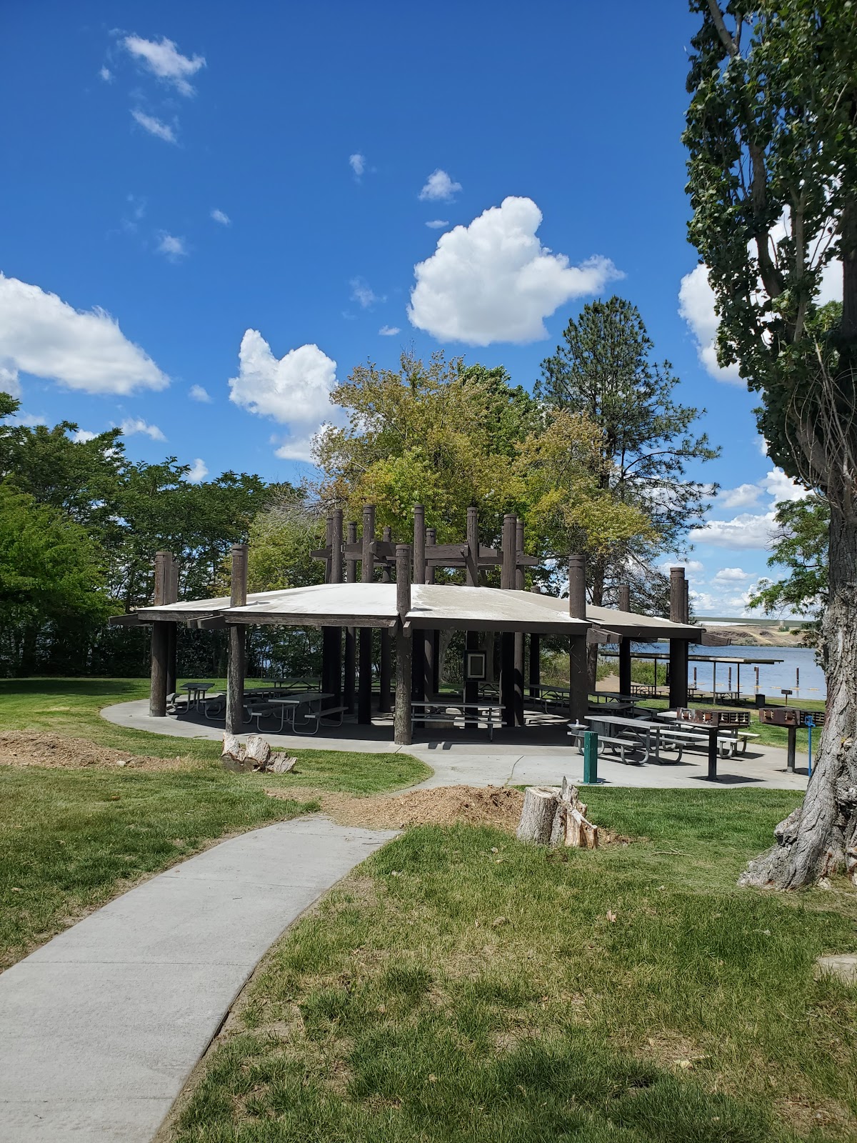 Charbonneau Park Campground