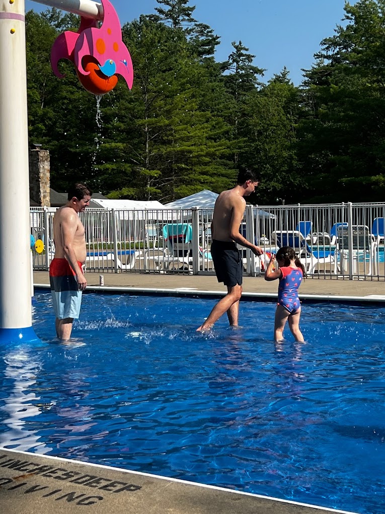 Saratoga Escape Lodges & RV Resort