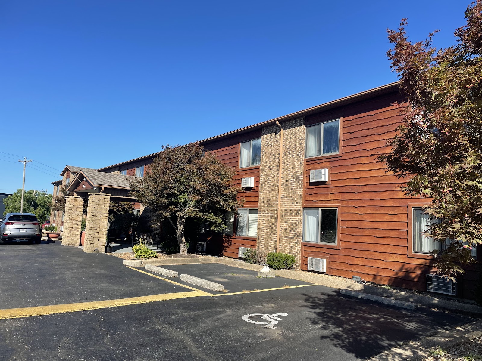 Forest Manor Motel & RV