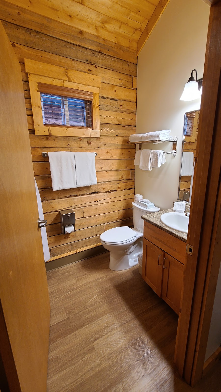 Log Cabin Resort and RV Park