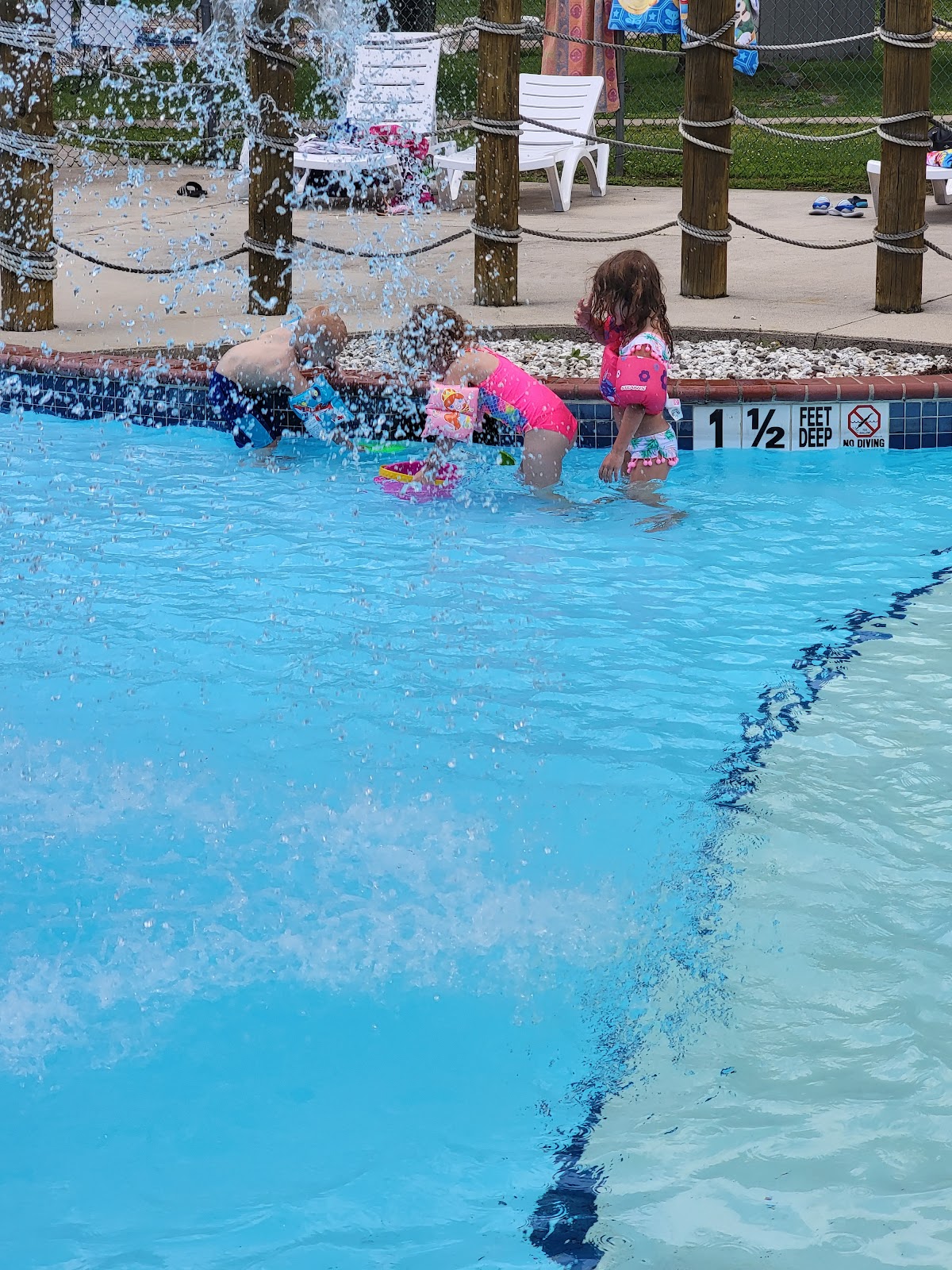 Scotrun Campground / Outdoor World