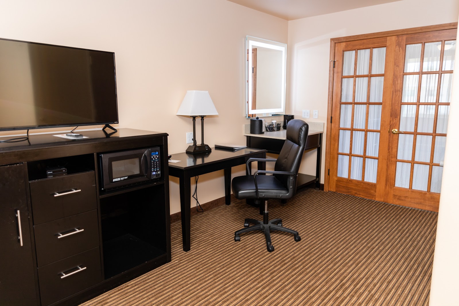 Cottonwood Inn & Suites