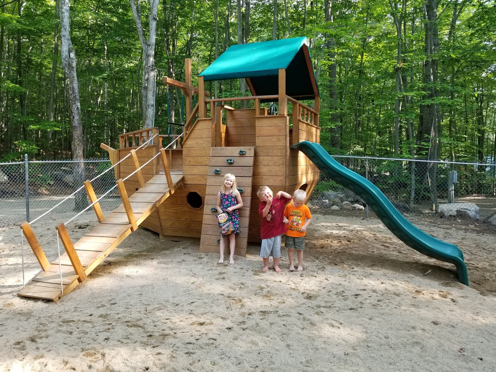 Bunganut Lake Camping Area