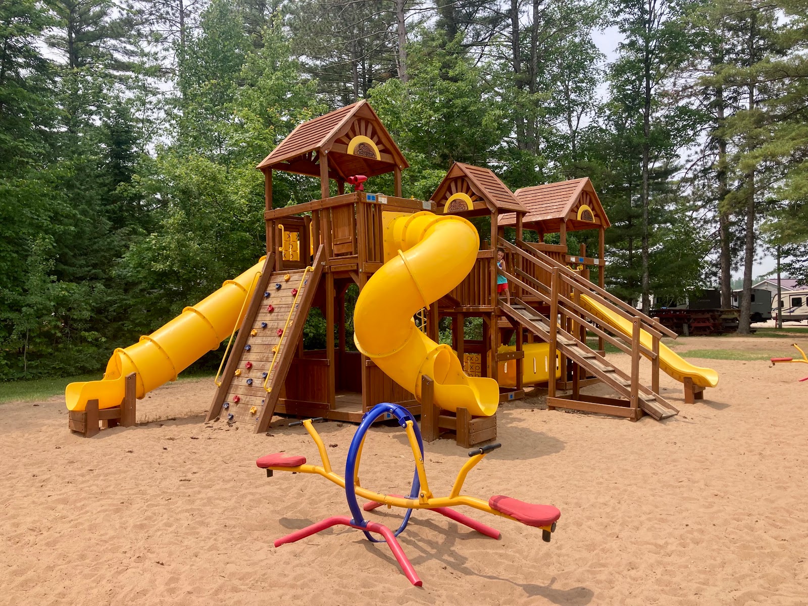 CAPTAINS COVE RESORT & COUNTRY CLUB