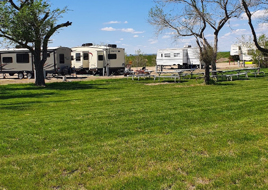 Oahe Lodge & RV Resort