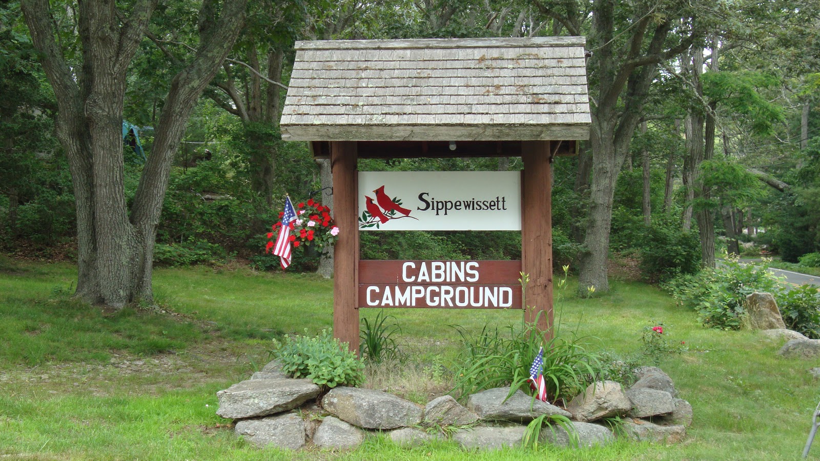 Sippewissett Cabins & Campground