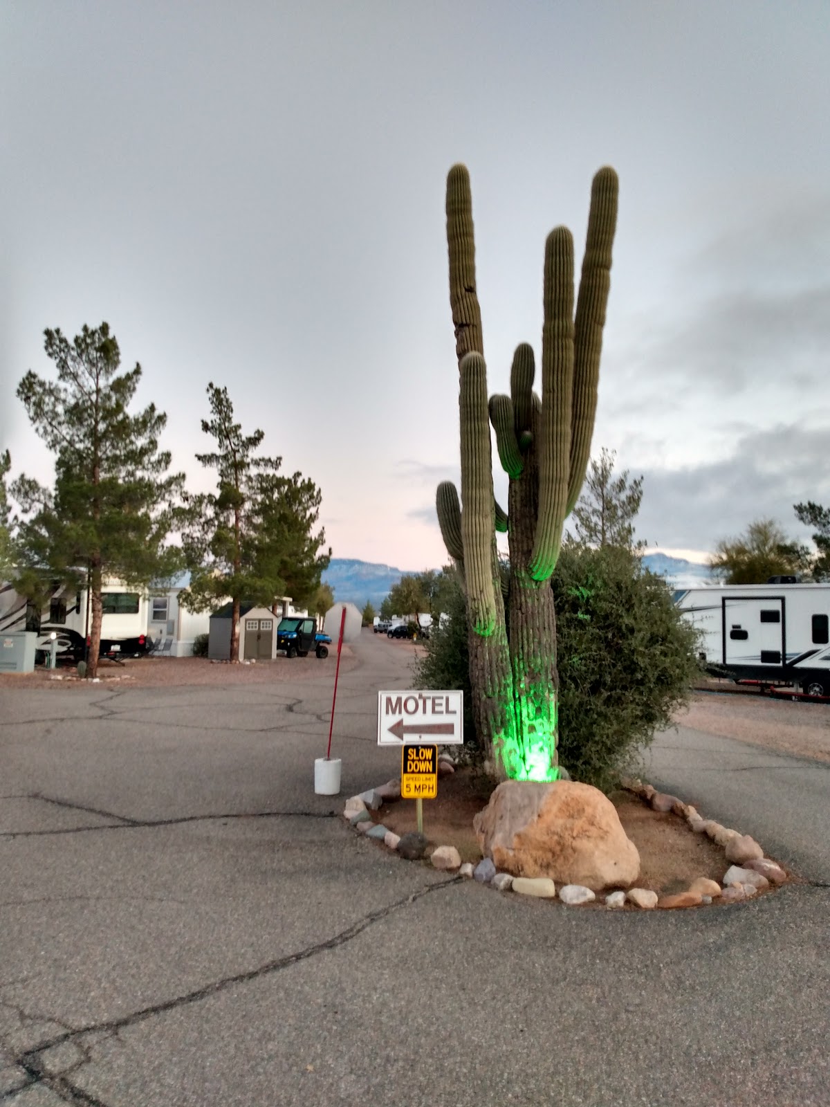 GNP--SPRING CREEK INN & RV RESORT