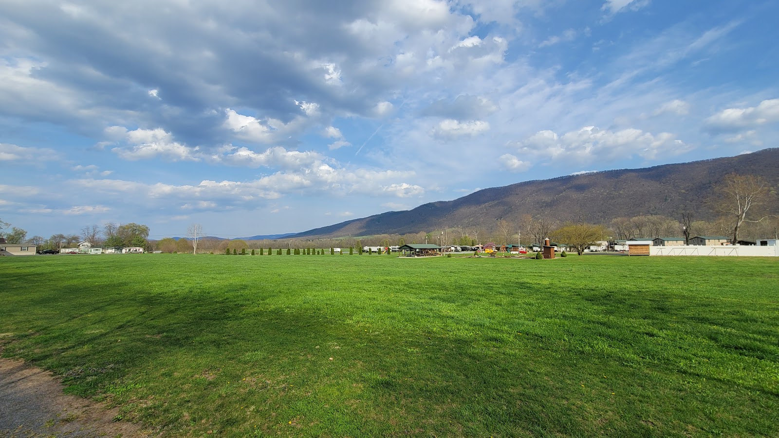 Riverside Cabins & RV Park