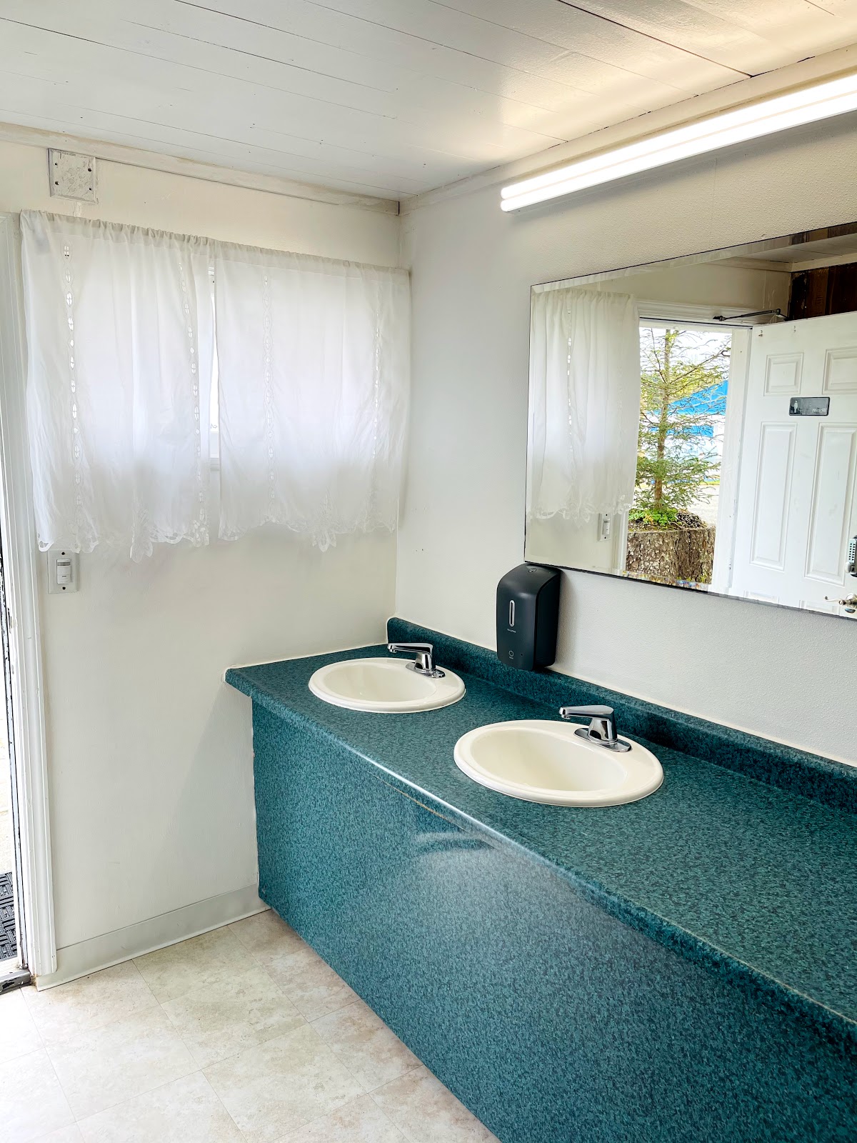 Pacific Motel and RV