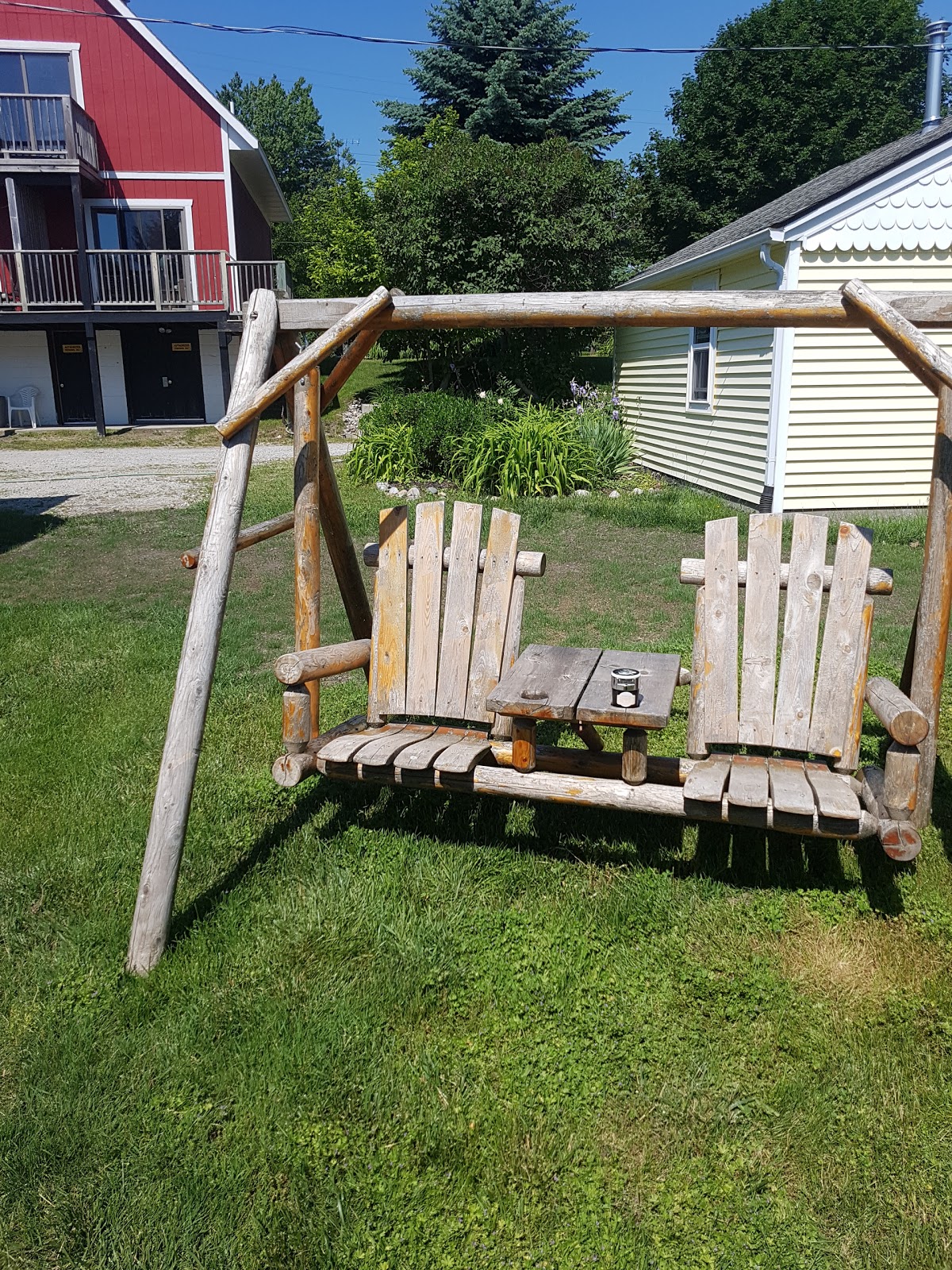 Armstrongs Lakeport Resort