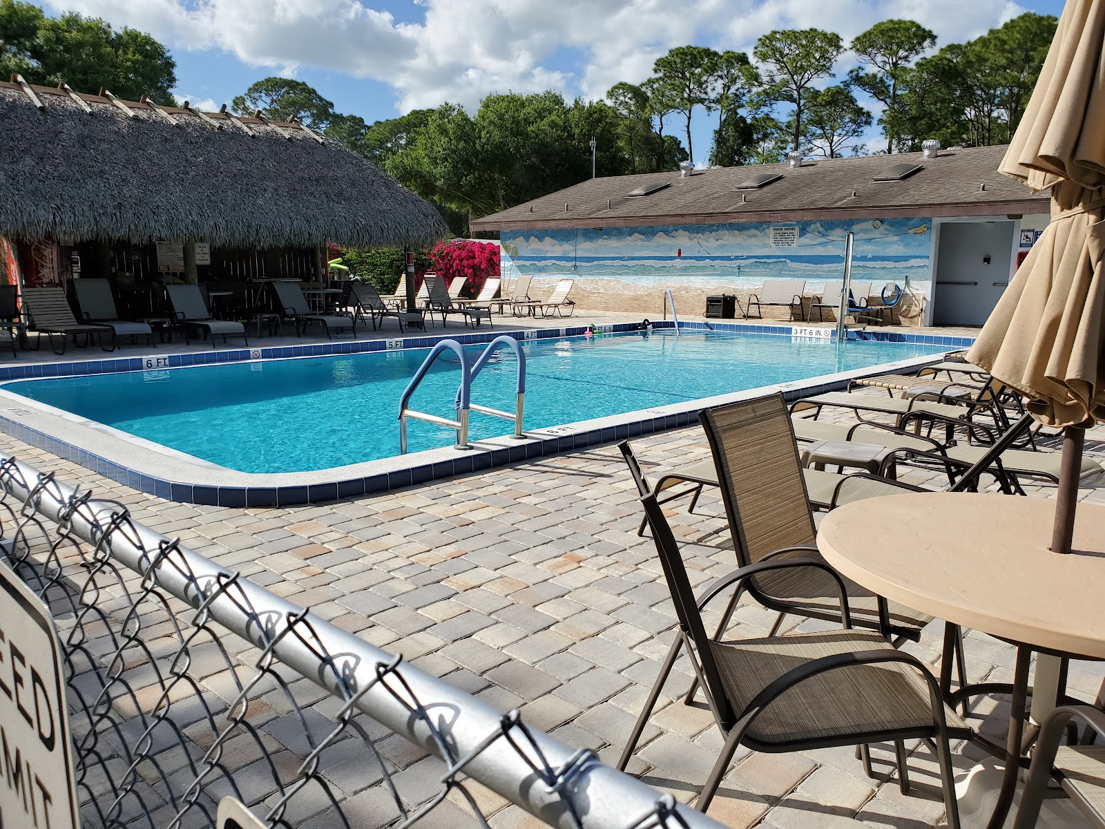 Sunnier Palms Member's Lodge