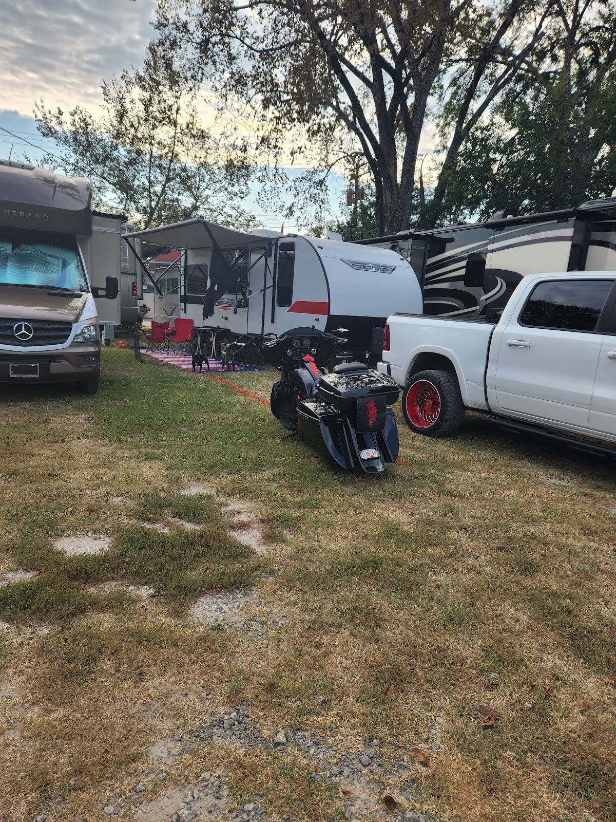 Jefferson Ice Express and RV Park