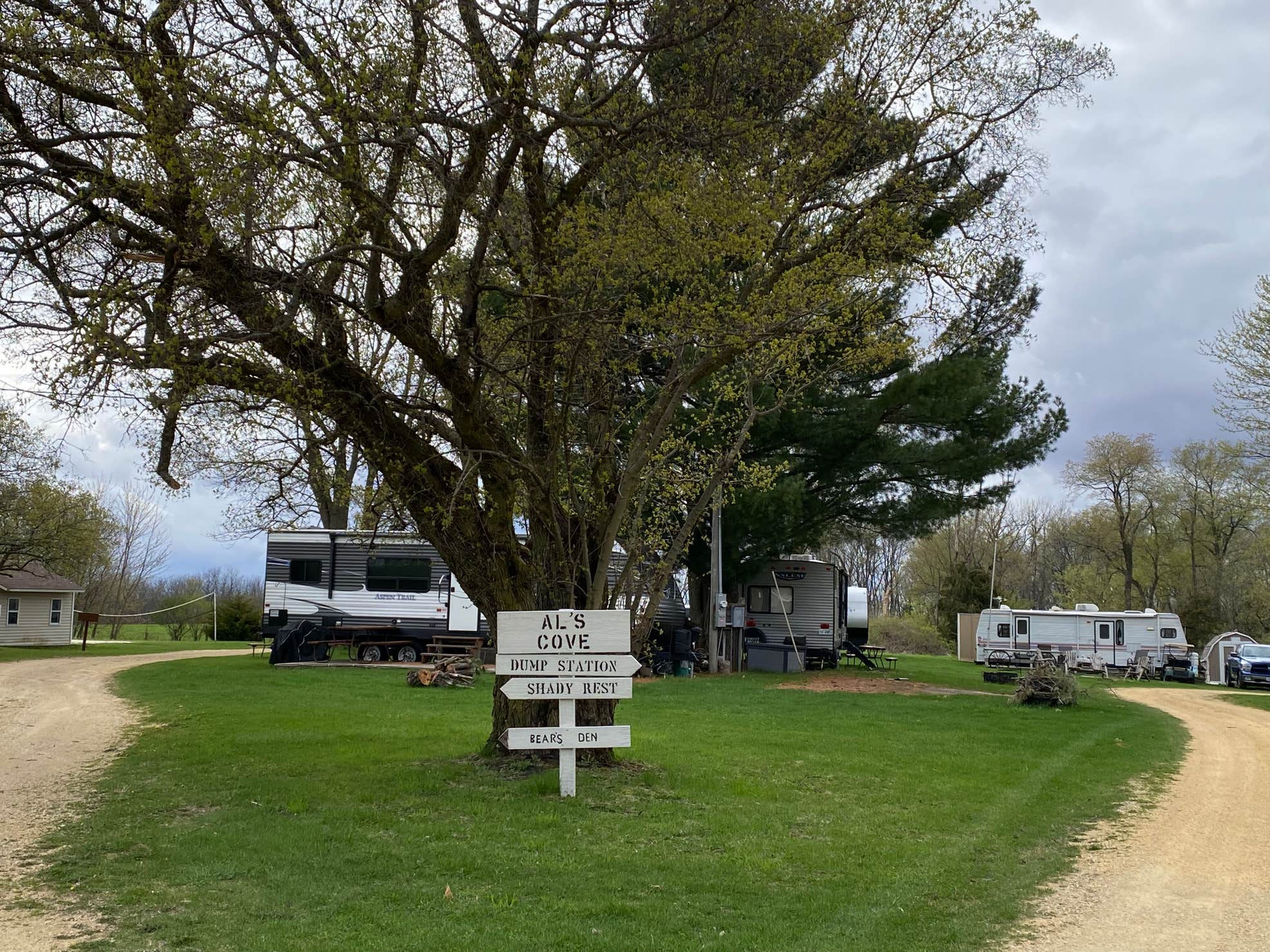 Hansens Hide Away Ranch and Family Campground