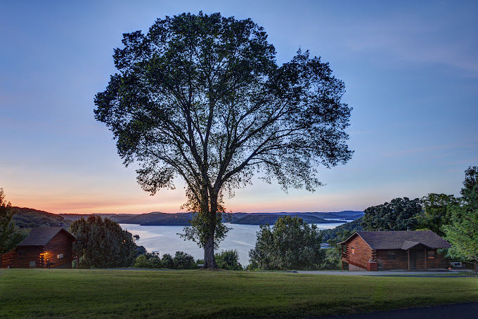 Lake Shore Cabins on Beaver Lake