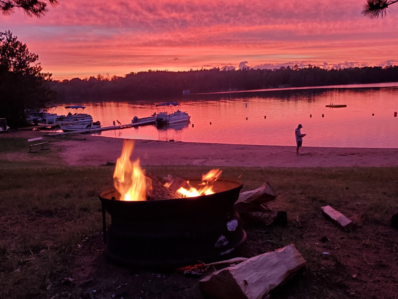 Eagle Lodge & Campground