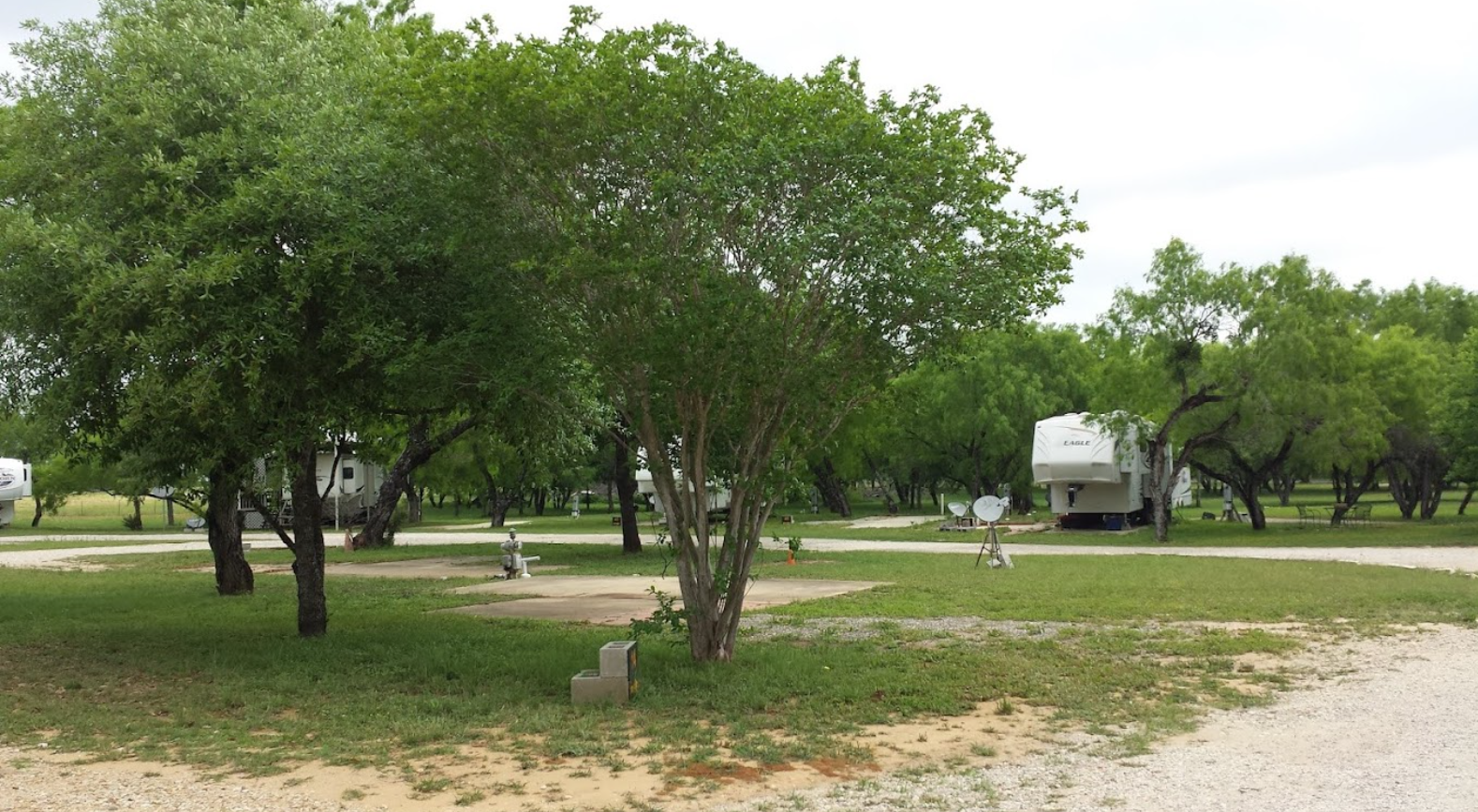 A Country Breeze RV Park