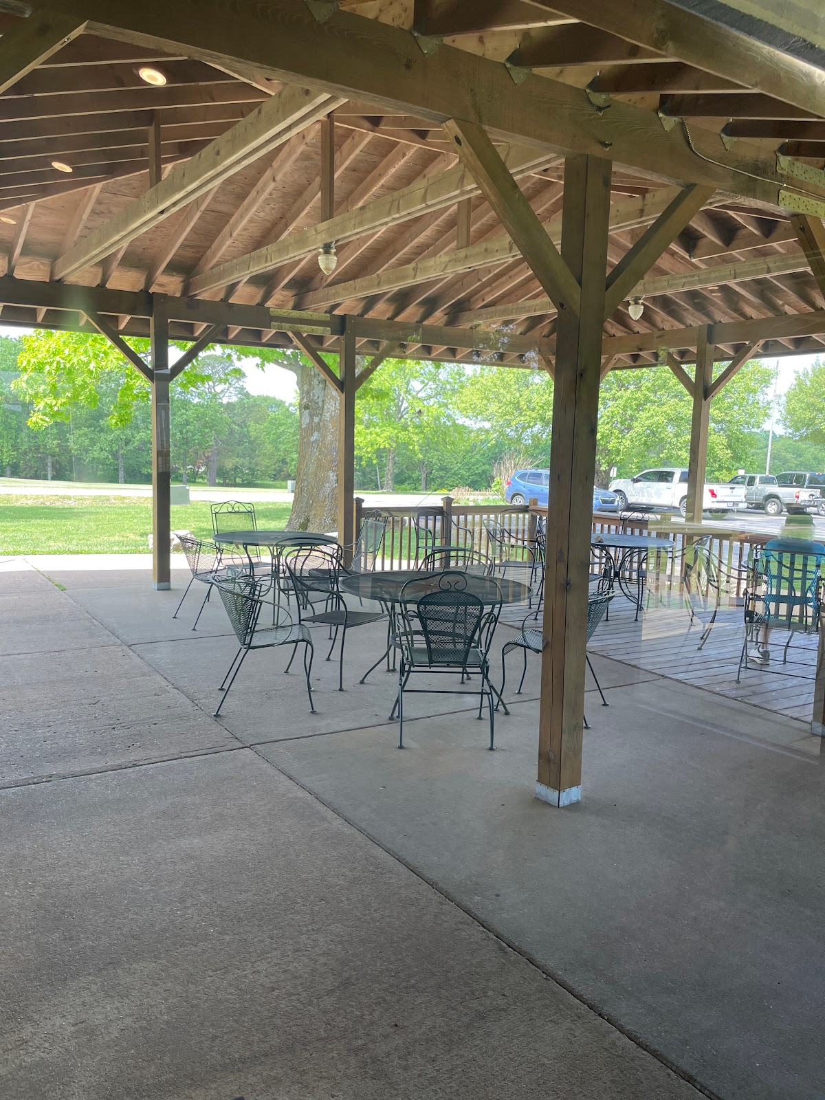 Holiday Island Country Club