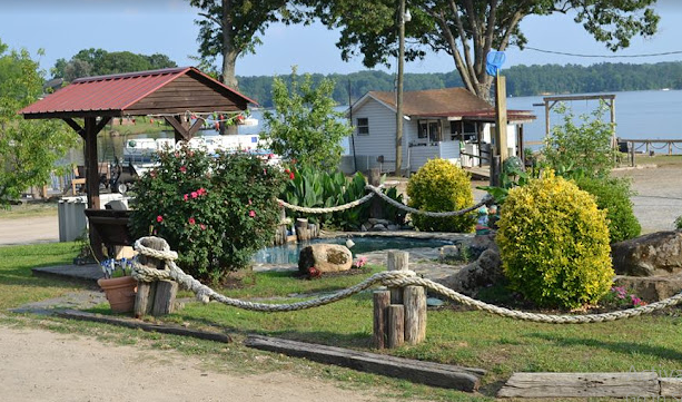 Four Seasons Resort & Marina