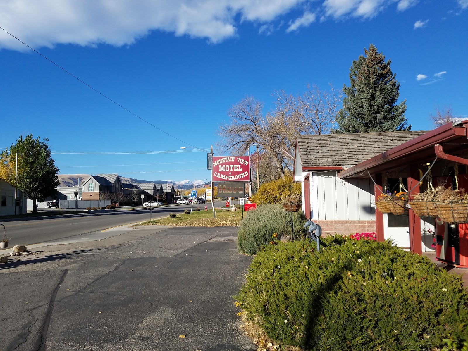 Mountain View Motel & Campground