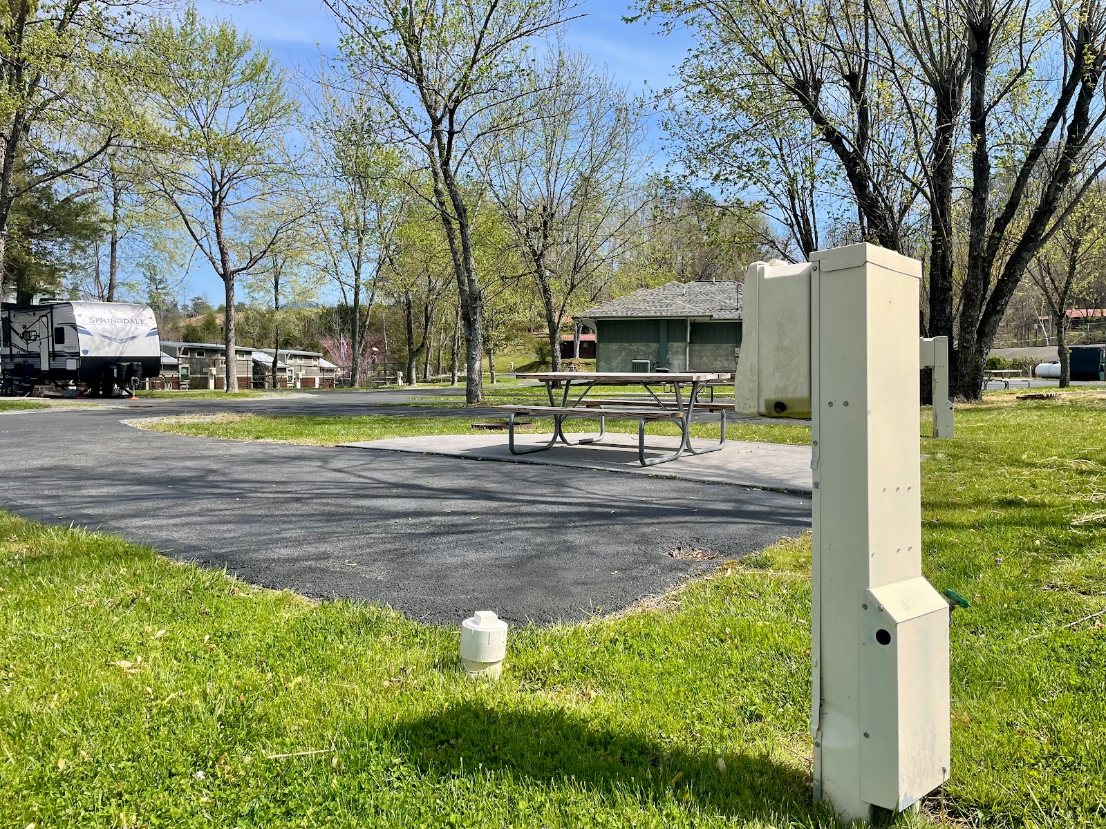 Foothills Campground & Cabins