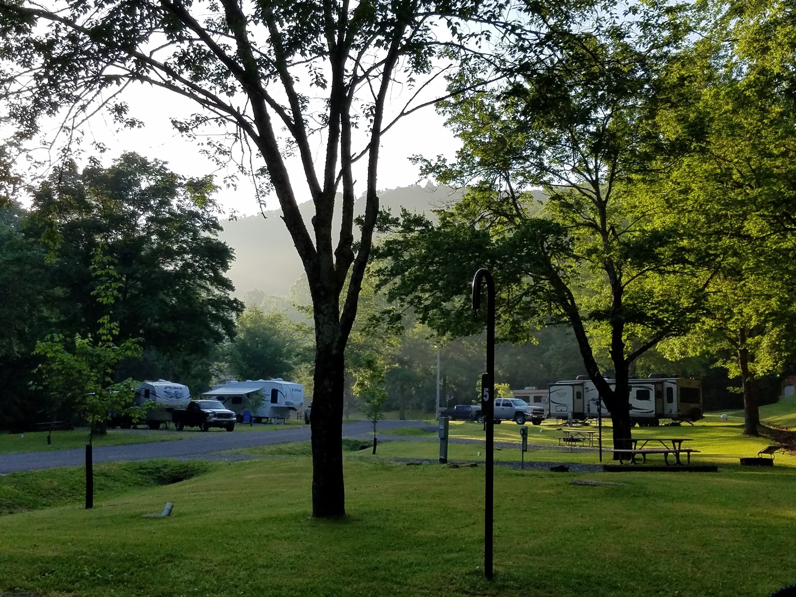 Burnsville Lake/Riffle Run Campground