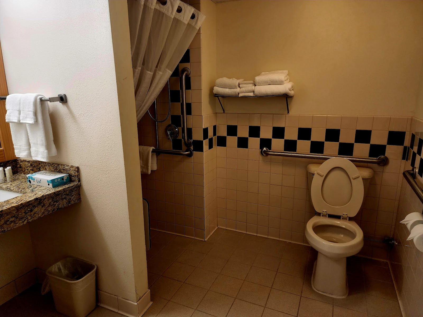 American Inn & RV Park