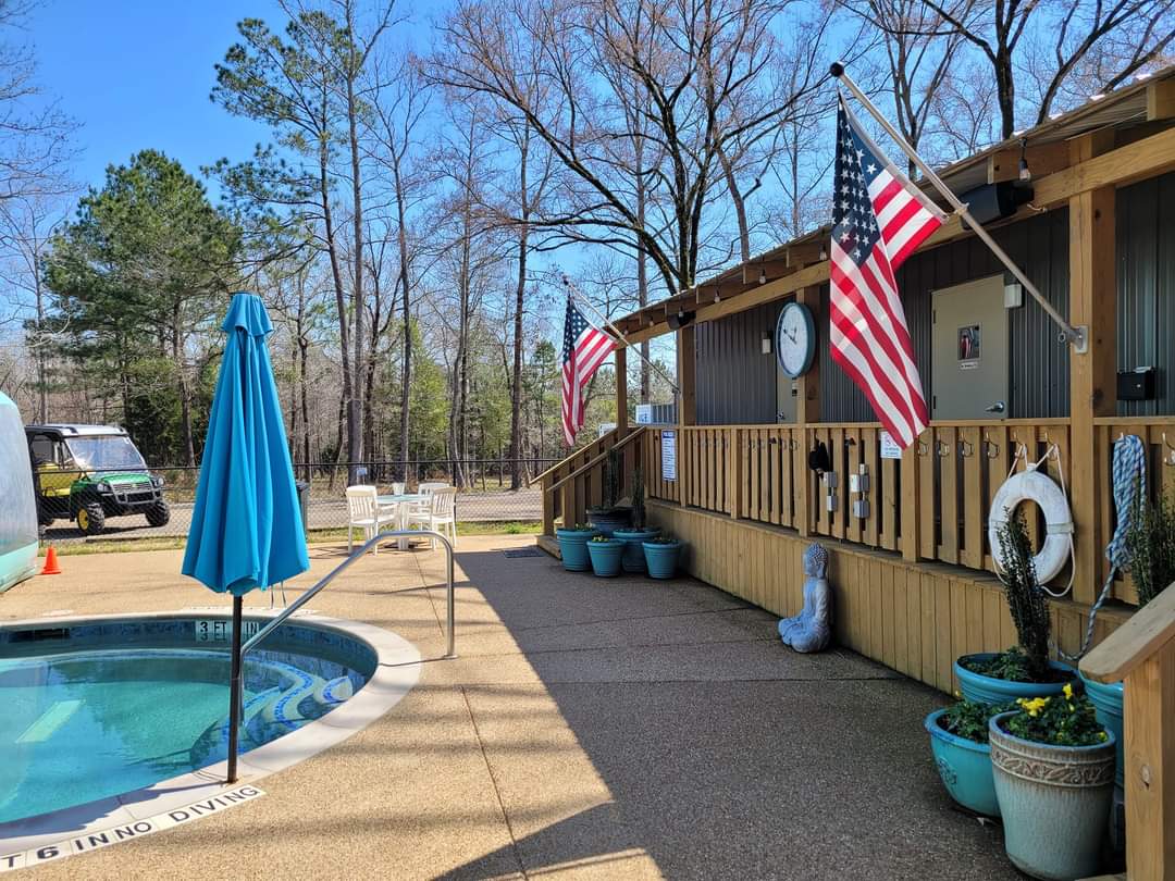 Purple Peacock RV Resort - Clothing Optional