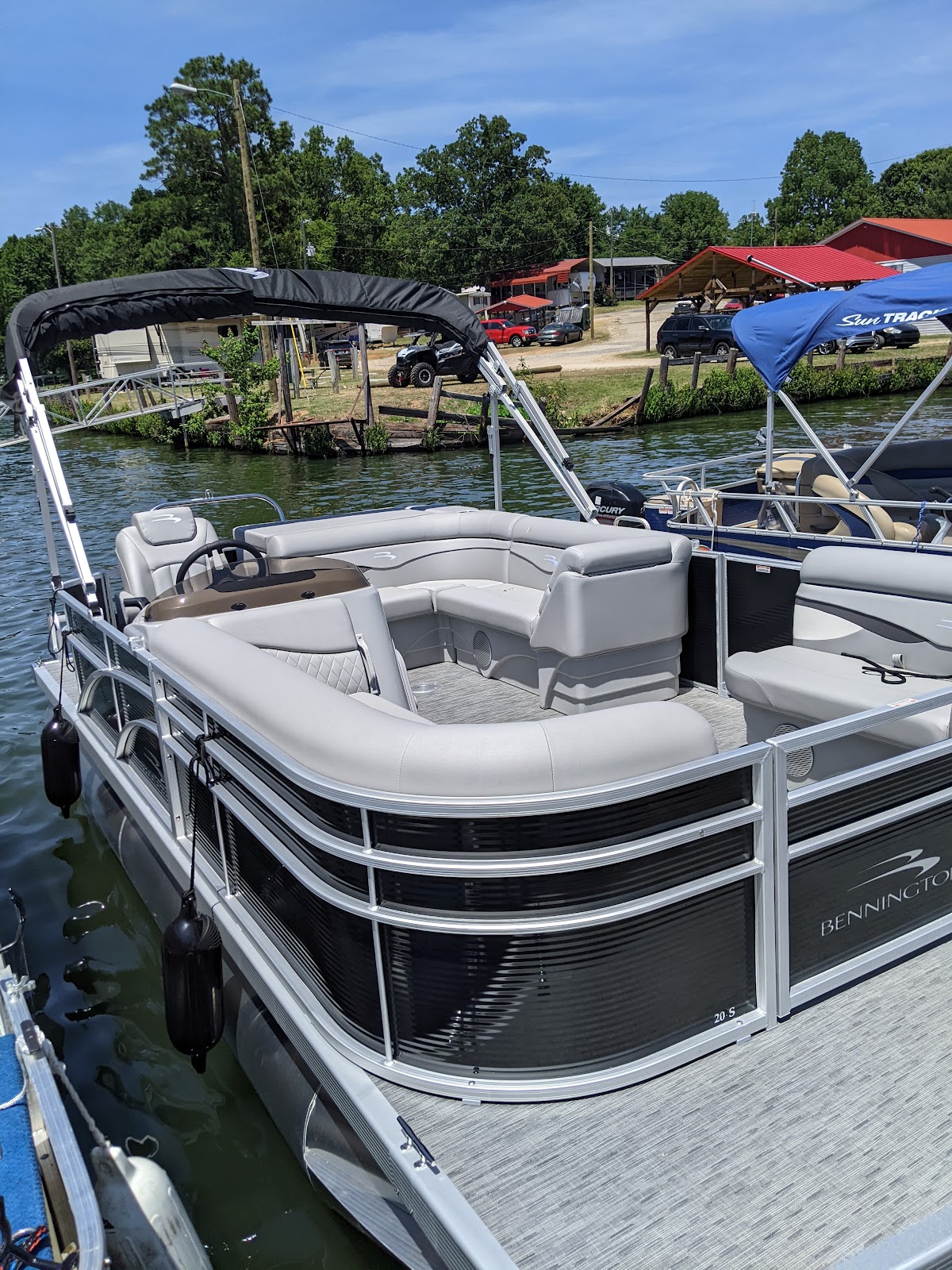 Lighthouse RV Park & Marina