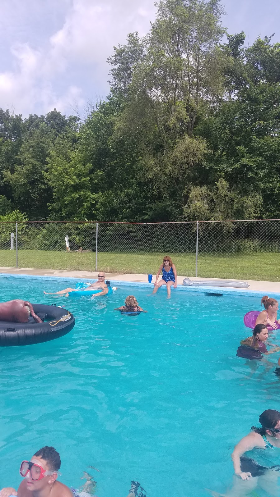 Holiday Acres Camp Resort