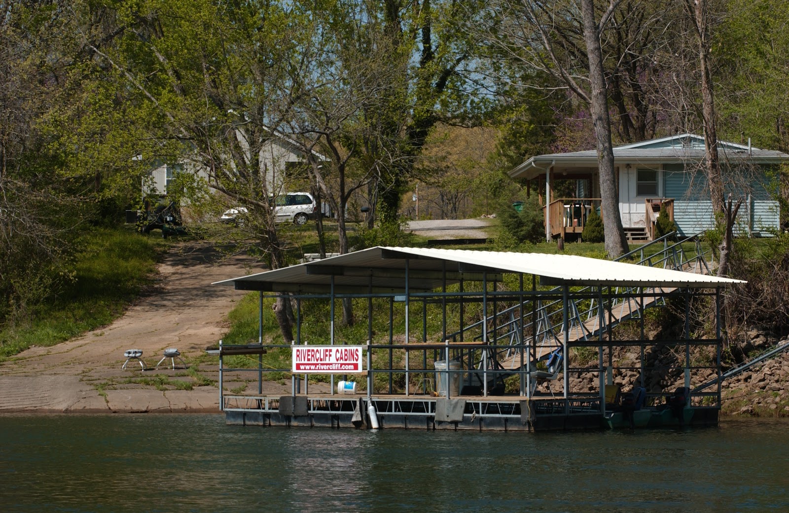 Rivercliff White River Cabin
