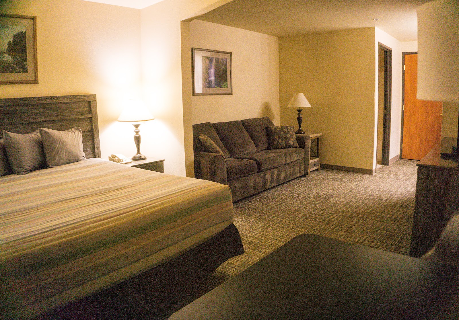 Clatskanie River Inn and RV Park