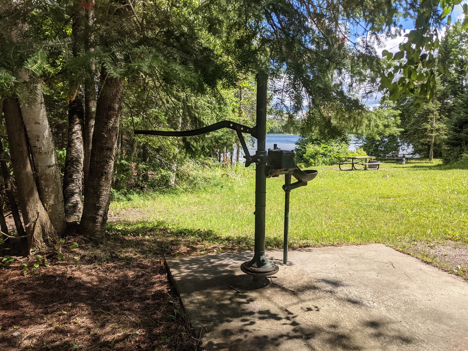 Larson Lake Campground