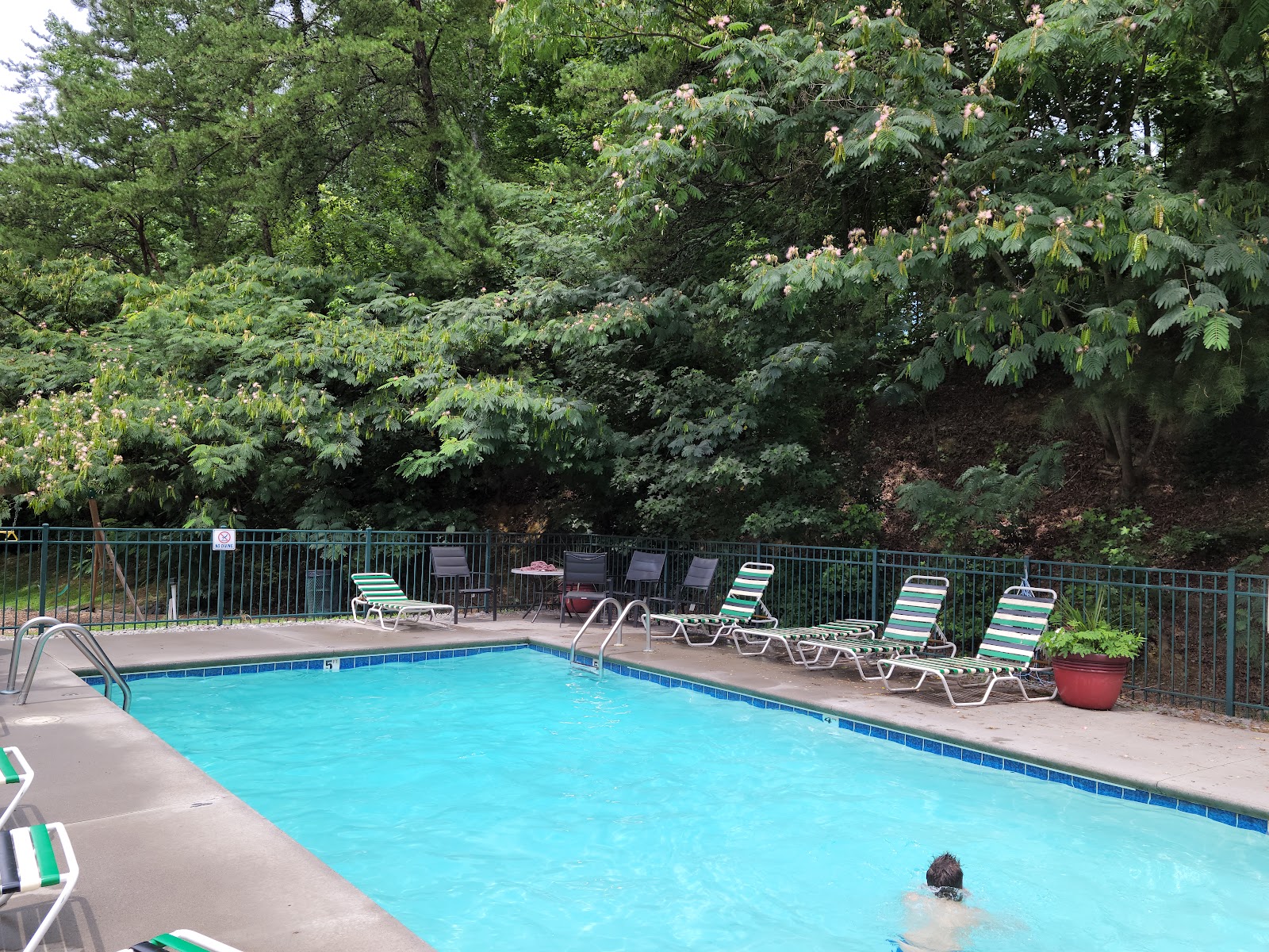 Great Smoky Jellystone Camp Resort