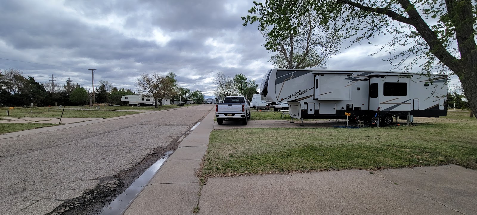 Fossil Creek Mobile Home & RV Park