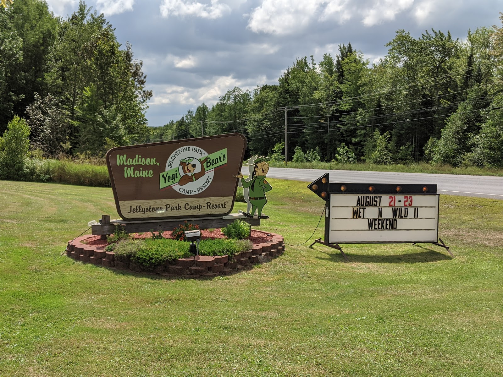 Yonderhill Family RV Park