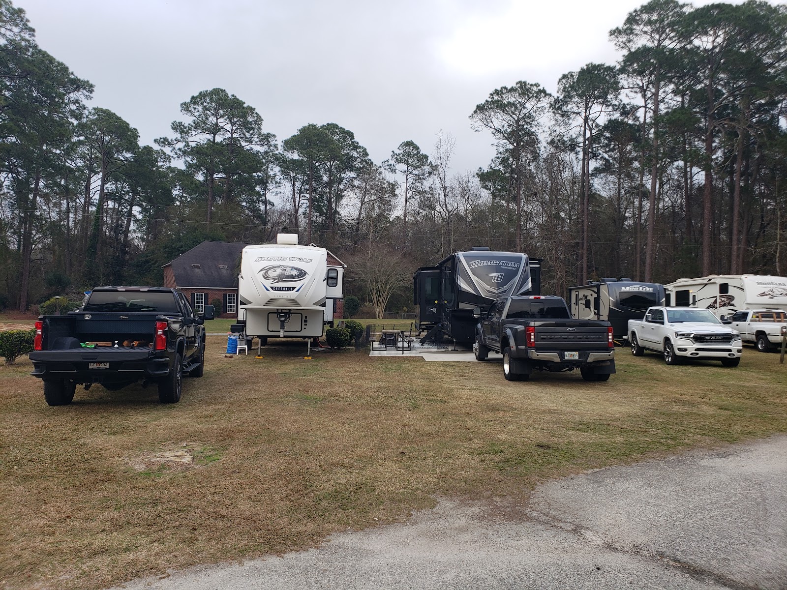 Parkwood RV Park & Cottages