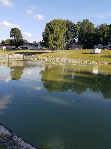 HICKORY SHORES RESORT